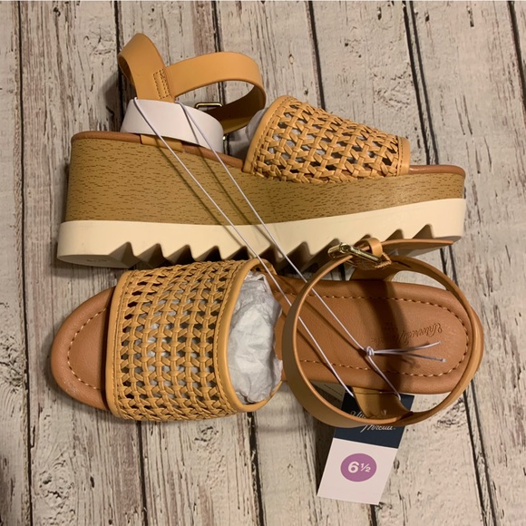 NIB Universal Thread Alba tan Chunky Platform Sandal 6.5 - Picture 6 of 6